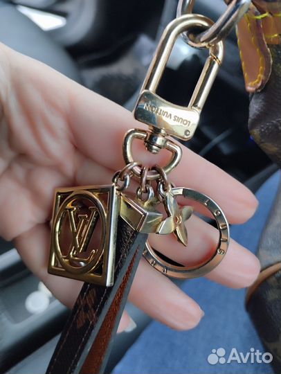 Брелок Louis Vuitton оригинал