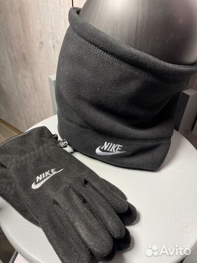 Снуд и перчатки Nike