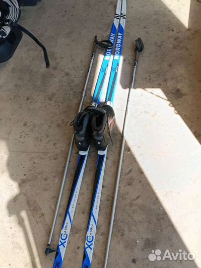 Лыжи беговые с ботинками