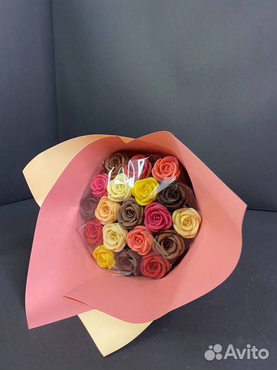 Букет - 19 роз из Бельгийского Шоколада