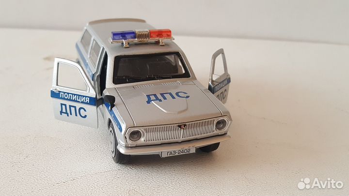 Машинка детская волга