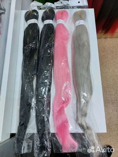 Канекалон серый