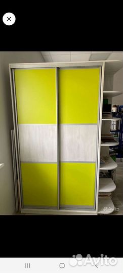 Детская кровать и шкаф