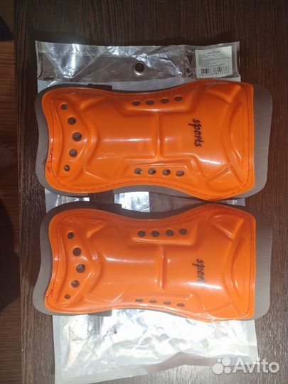 Защита для ног футбольные новые размер М