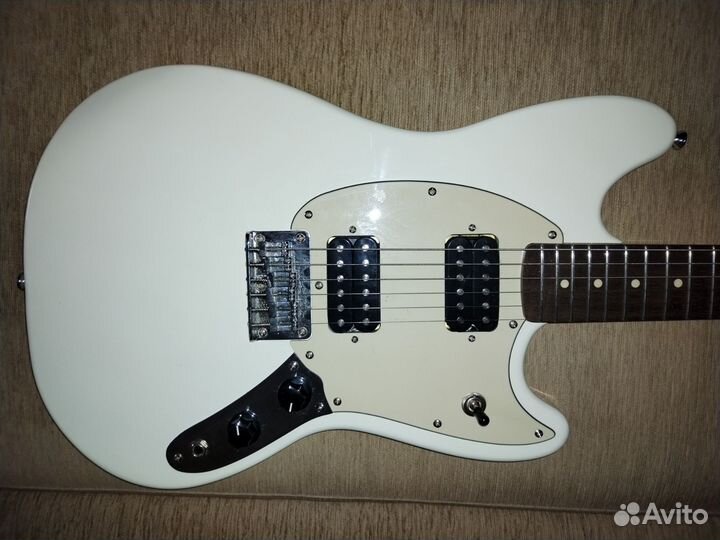 Электрогитара Squier by fender Mustang