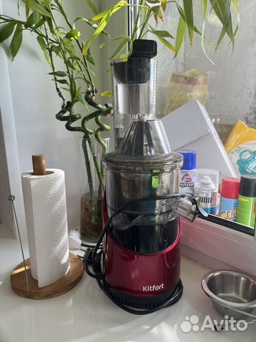 Шнековая соковыжималка kitfort kt-1105-1 красная