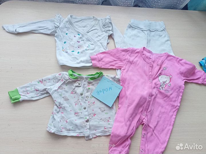 Два больших пакета одежды. 0-3 месяца