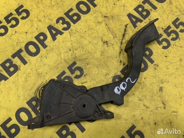 Педаль газа Ford Focus 2