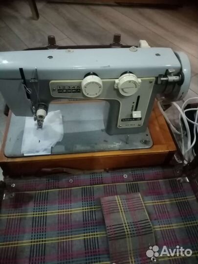 Швейная машина Чайка 3