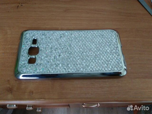 Чехол на телефон