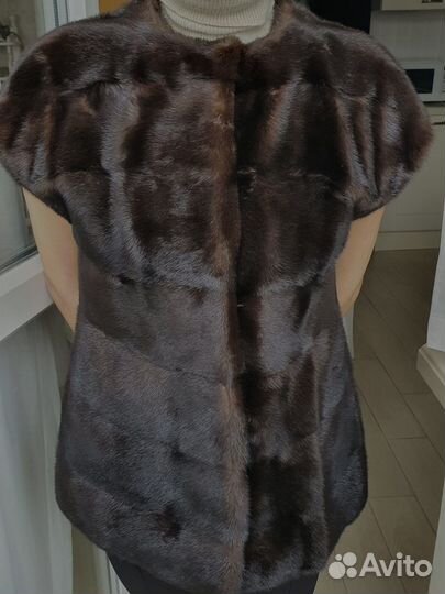 Жилетка меховая женская