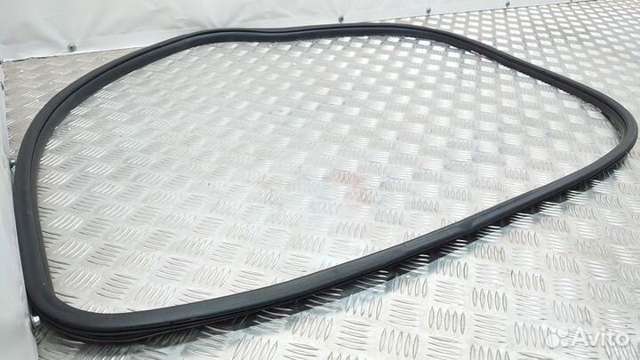 Уплотнитель проема двери Mitsubishi Lancer X (2007