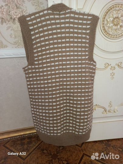 Безрукавка женская