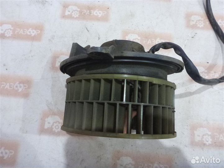 Мотор печки Mercedes-Benz 190 W201 M102E20 1991