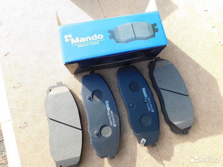 Тормозные колодки передние Mando MPK50