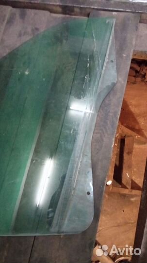 Стекло двери переднее правое Xsara Picasso