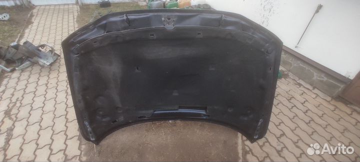 Капот на Вольво s 60