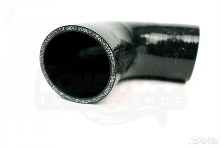 Патрубок силиконовый 90 град 63 мм в 57 мм длина 100 мм стенка 5мм черный