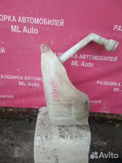 Бачок омывателя лобового стекла Renault Scenic 3