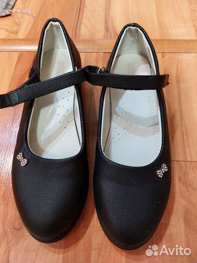 Школьные туфли для девочек