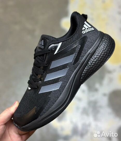 Кроссовки летние