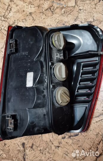 Задние фары Jeep Grand Cherokee WJ