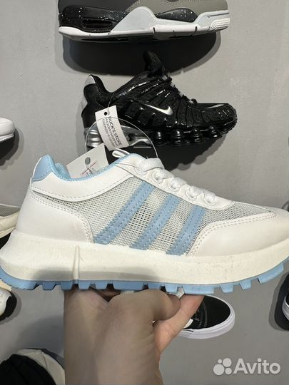 Кроссовки Adidas лето