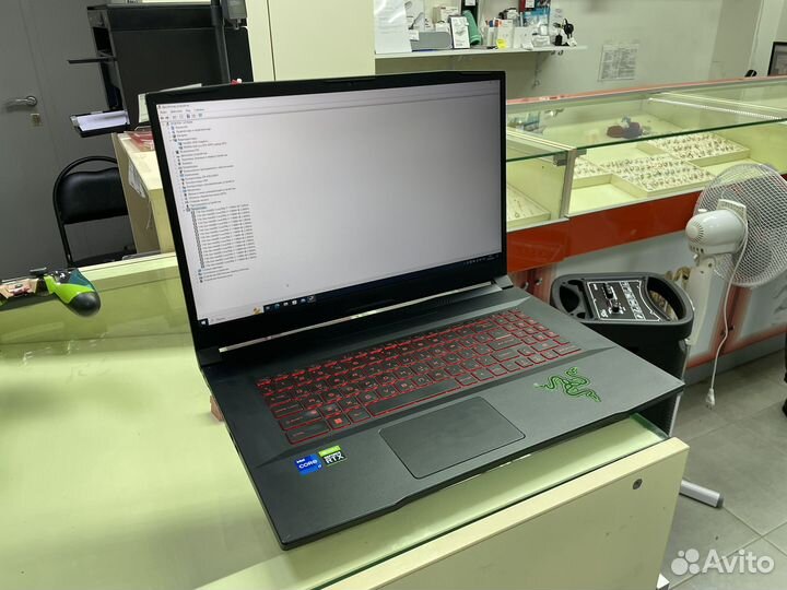 Ноутбук MSI Katana GF76