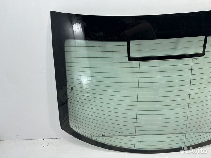 Skoda Octavia A7 стекло крышки багажника 2019 год