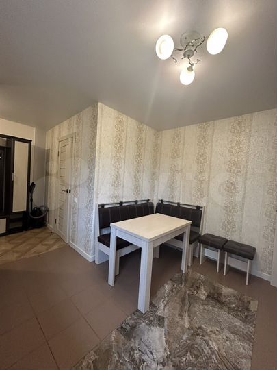 2-к. квартира, 40 м², 1/1 эт.