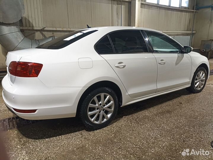 Volkswagen Jetta 1.6 AT, 2012, 145 000 км