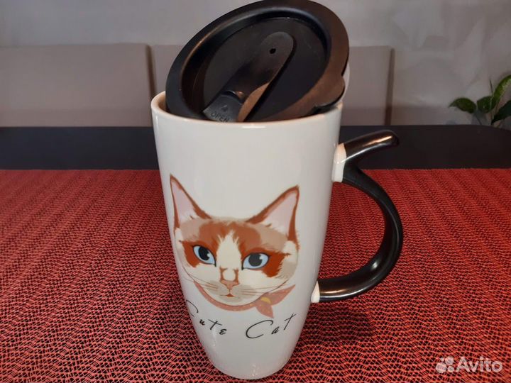 Кружка с крышкой с клапаном 600 мл