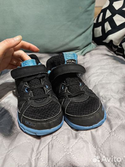Кроссовки viking 32