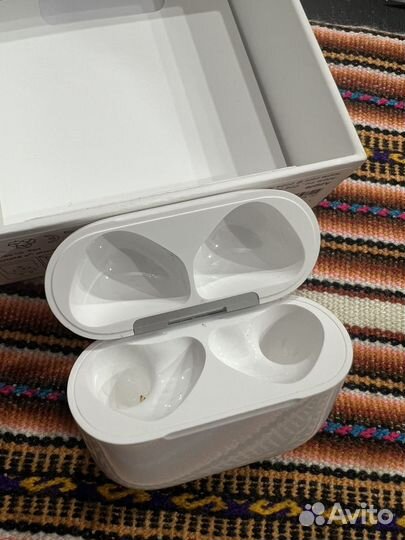 Беспроводные наушники apple airpods 4 без ANC