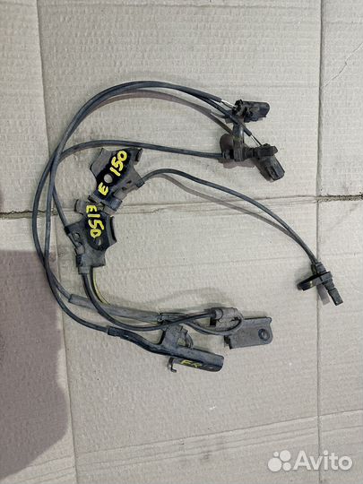 Датчик abs передний toyota corolla e150
