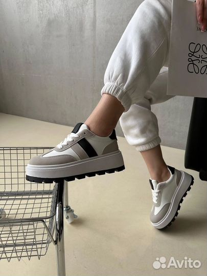 Кроссовки женские летние