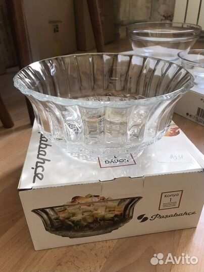 Салатники и блюда для сервировки