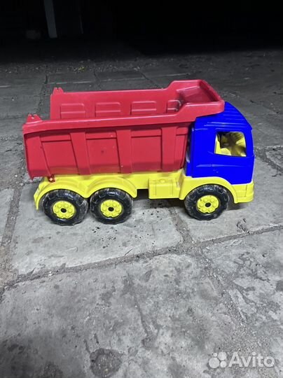 Игрушка самосвал полесье