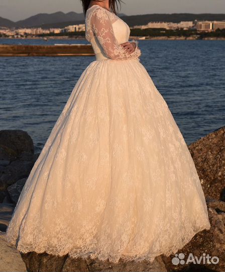 Свадебное платье