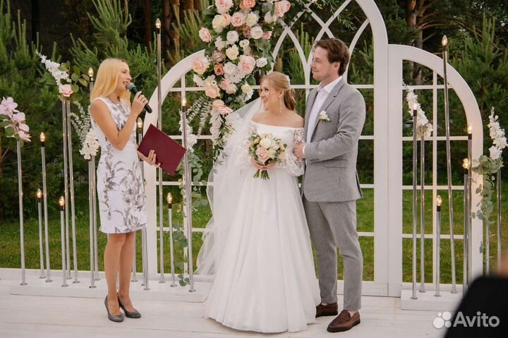 Ведущая на свадьбу, выездную регистрацию, юбилей