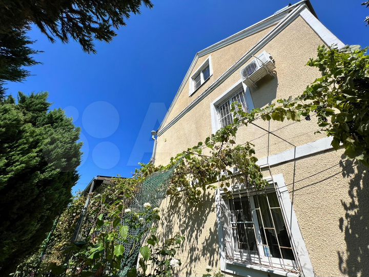 Дом 205 м² на участке 10 сот.