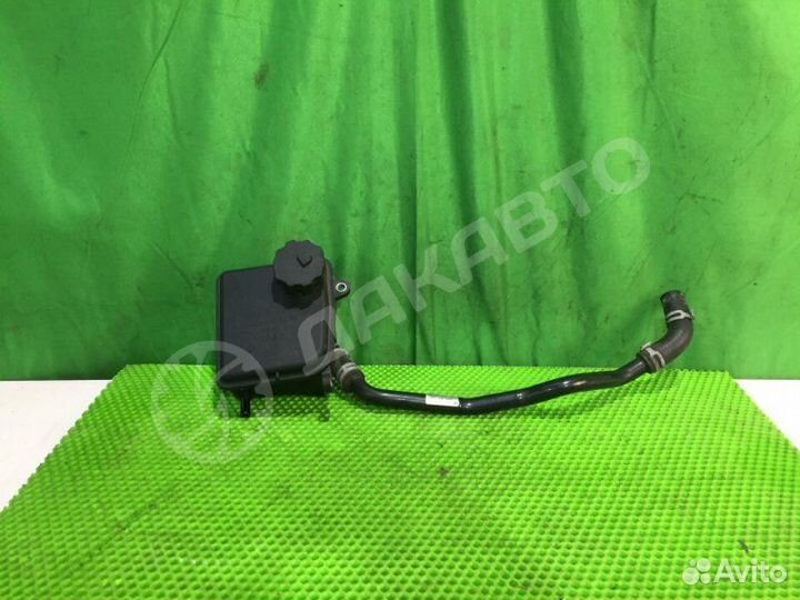 Бачок жидкости гидроусилителя Mercedes-Benz C W204