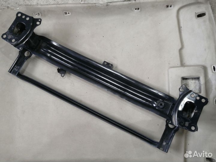 Усилитель переднего бампера VW Golf VI 2009-2013