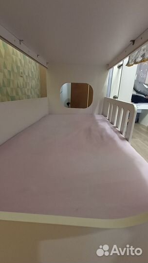 Кровать домик 2х-ярусная