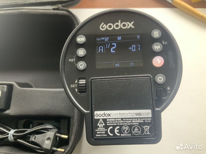 Вспышка аккумуляторная Godox ad300pro