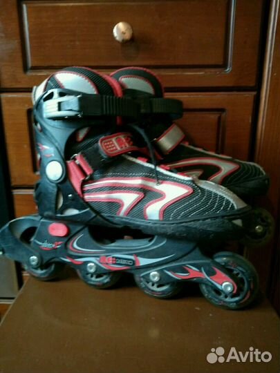 Роликовые коньки б/у 35-38 р-р с защитой