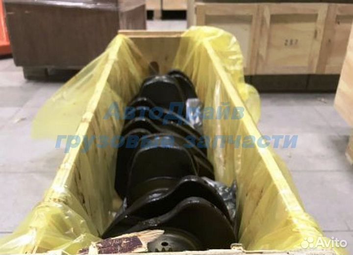 Коленвал промышленного мотора Ивеко F4GE0604