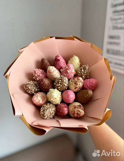 Клубника в шоколаде букеты