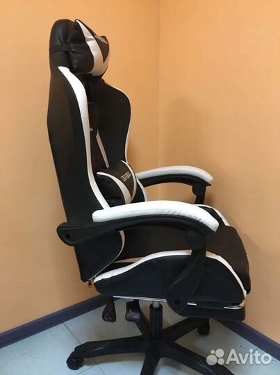 Офисное кресло (геймерское). Кресло для директора