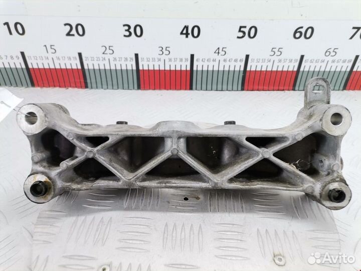 Кронштейн двигателя Peugeot 308 T7 2010